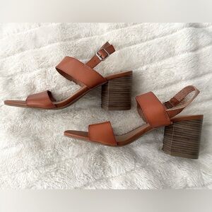Old Navy Brown Leather Heels